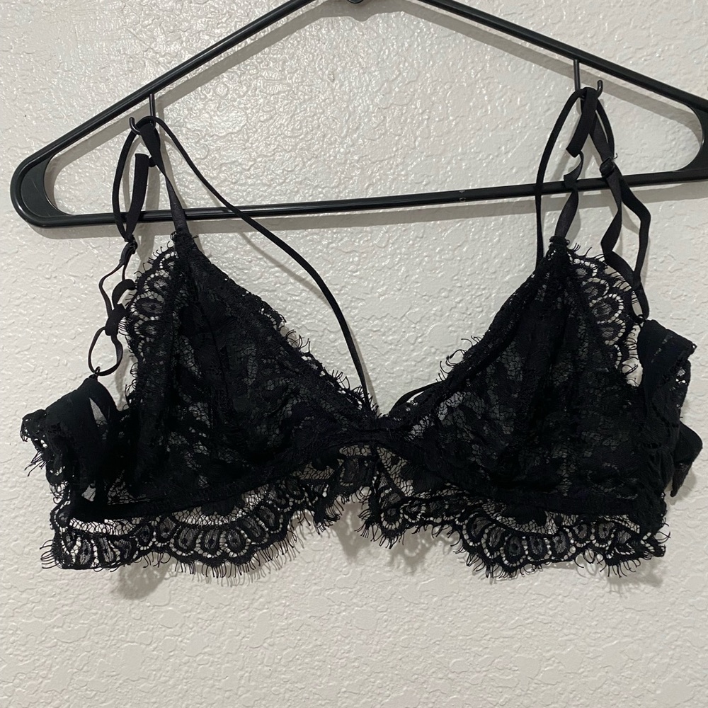 Cupshe Black Lace Bralette Size L Triangle Strappy Eyelash Lace Lingerie